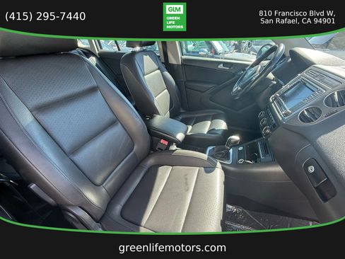 Used 2017 Volkswagen Tiguan S image 16