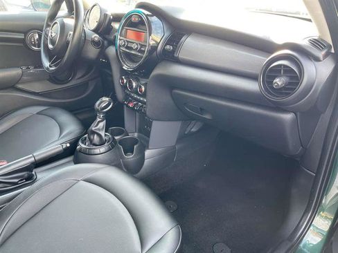 Used 2016 MINI Cooper 4-Door Hardtop image 19