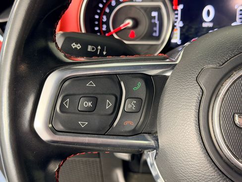 Used 2022 Jeep Wrangler Unlimited Rubicon AWD/4WD image 15