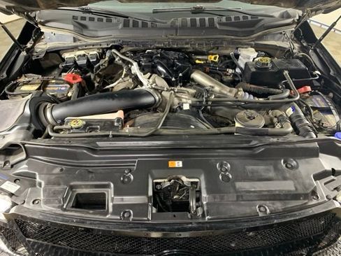 Used 2017 Ford F250 XLT w/ XLT Premium Package AWD/4WD image 32
