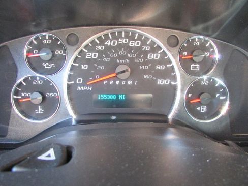 Used 2013 Chevrolet Express 2500 image 21