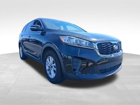 Used 2020 Kia Sorento LX AWD/4WD image 3