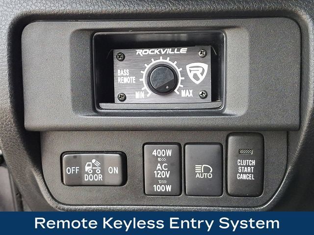 Used 2018 Toyota Tacoma TRD Sport AWD/4WD image 9