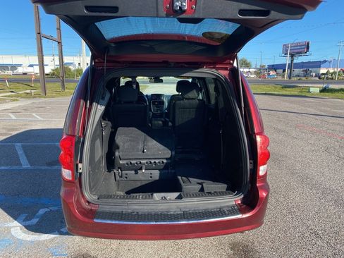 Used 2019 Dodge Grand Caravan GT image 13