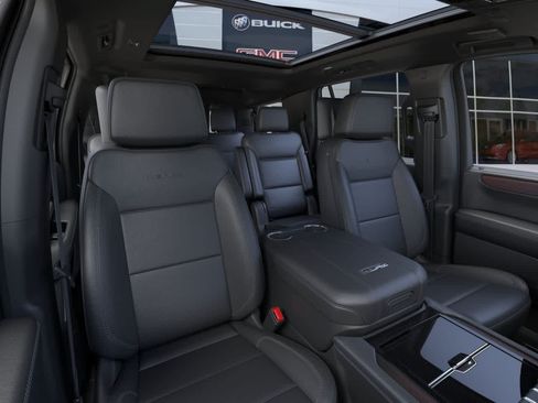 New 2026 GMC Yukon Denali w/ Advanced Technology Package AWD/4WD image 16