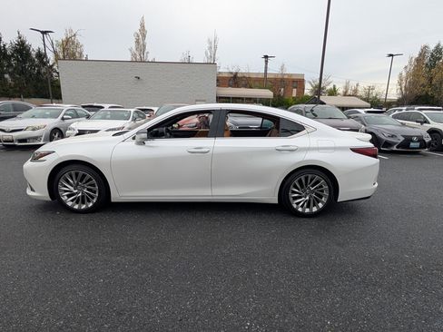 Used 2022 Lexus ES 350 Luxury w/ Accessory Package image 6