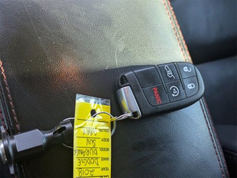 Used 2018 Dodge Durango GT image 34