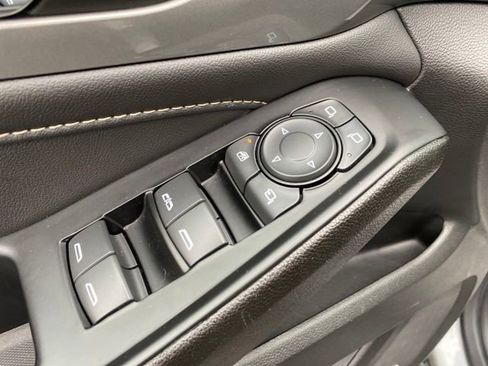 Certified 2023 Chevrolet Traverse LT w/ LT Premium Package FWD image 17