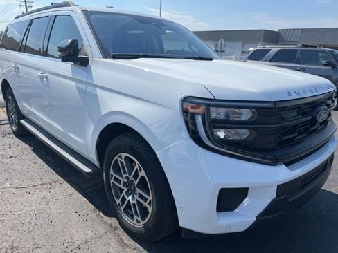 Used 2025 Ford Expedition Max Active image 2