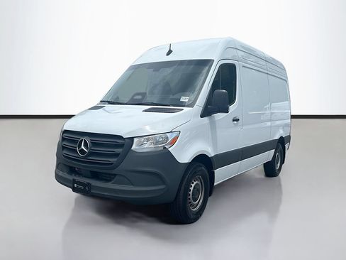 Used 2025 Mercedes-Benz Sprinter 2500 image 7
