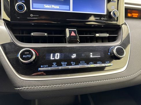 Used 2022 Toyota Corolla Hatchback image 22