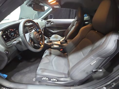 New 2025 Nissan Z Performance w/ Floor Mat Package image 32