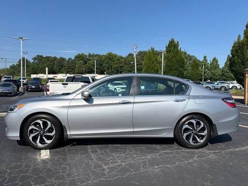 Certified 2017 Honda Accord EX-L image 9