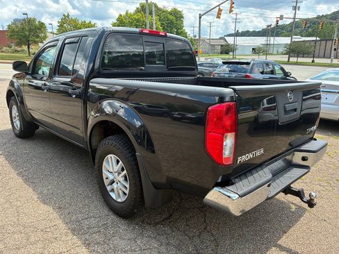 Used 2019 Nissan Frontier SV AWD/4WD image 8