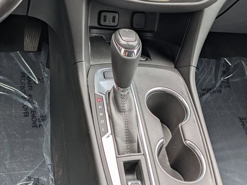 Used 2018 Chevrolet Equinox Premier FWD image 20