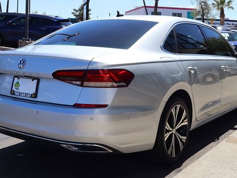 Used 2020 Volkswagen Passat 2.0T SEL image 13