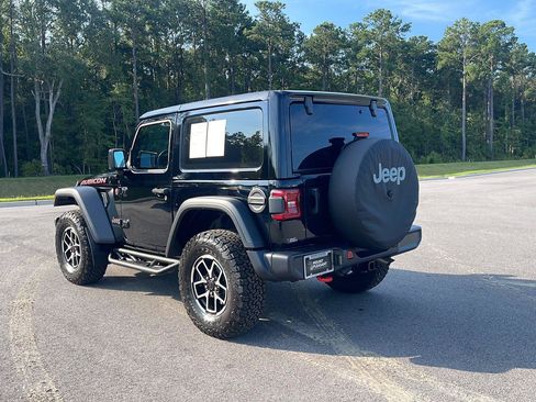 Used 2025 Jeep Wrangler Rubicon AWD/4WD image 6