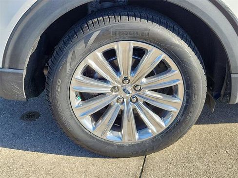 Certified 2023 Ford Explorer Limited w/ Equipment Group 301A image 5