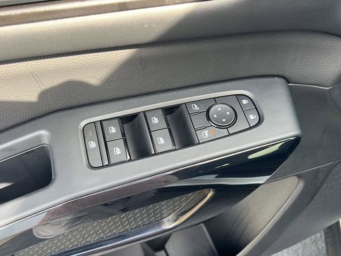 New 2026 Nissan Pathfinder SV FWD image 33