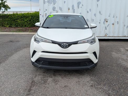 Used 2018 Toyota C-HR XLE FWD image 9