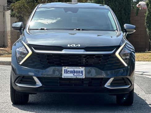 Used 2023 Kia Sportage LX AWD/4WD image 9