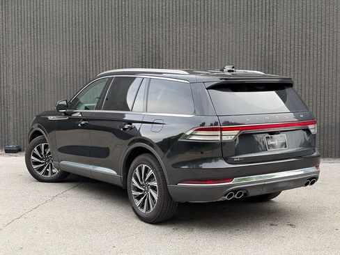 Used 2026 Lincoln Aviator AWD image 5