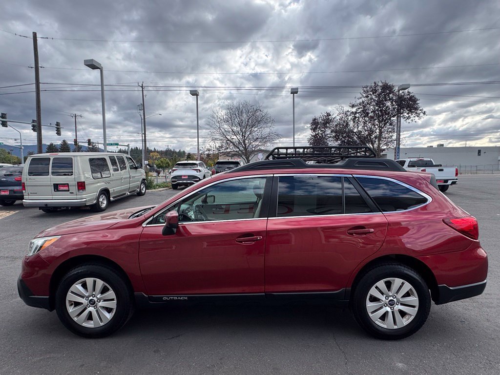 Used 2016 Subaru Outback 2.5i Premium AWD/4WD image 6
