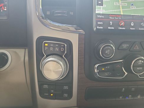 Used 2018 RAM 1500 Laramie AWD/4WD image 14