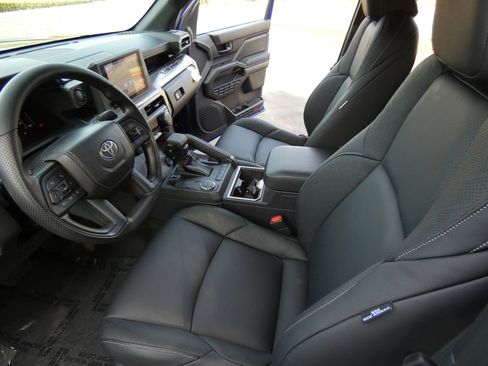 Used 2025 Toyota Tacoma SR5 image 59