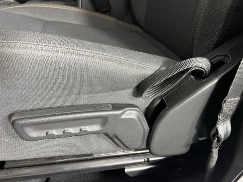 Used 2024 Jeep Wrangler Sport S image 23