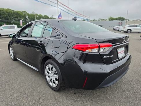 Used 2024 Toyota Corolla LE FWD image 5