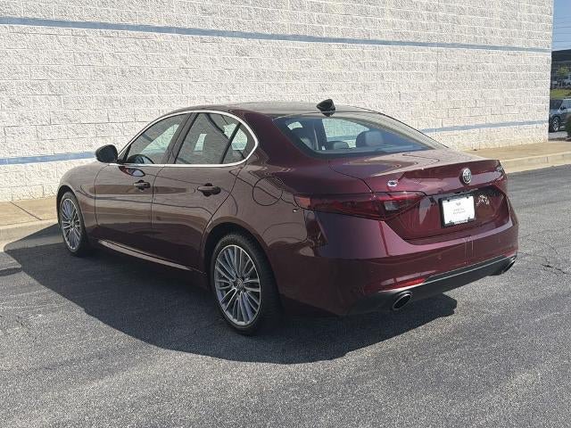 Used 2017 Alfa Romeo Giulia Ti AWD/4WD image 5