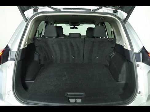 Used 2025 Nissan Rogue SV AWD/4WD image 10