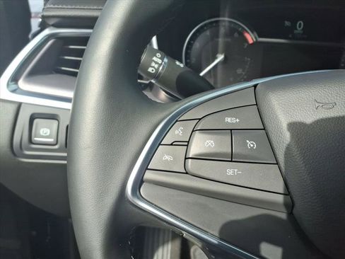 Used 2025 Cadillac XT5 Luxury image 11