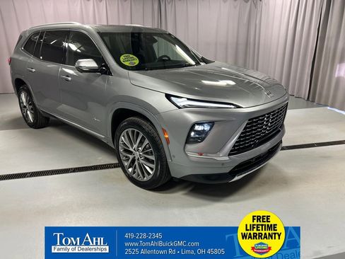 Used 2025 Buick Enclave Avenir w/ Super Cruise Package AWD/4WD image 1