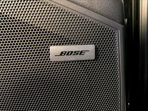 Used 2025 Porsche Cayenne image 38