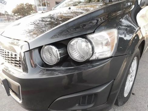 Used 2015 Chevrolet Sonic LT image 12