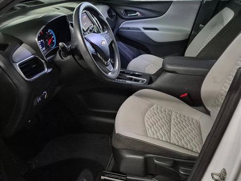 Used 2021 Chevrolet Equinox LS FWD image 13