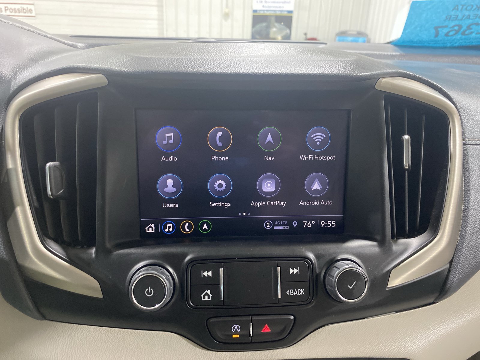 Used 2024 GMC Terrain Denali w/ Denali Premium Package AWD/4WD image 23