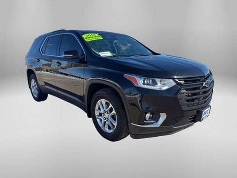 Used 2018 Chevrolet Traverse LT w/ LPO, Black Accent Package image 7