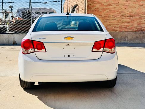 Used 2016 Chevrolet Cruze LS image 8