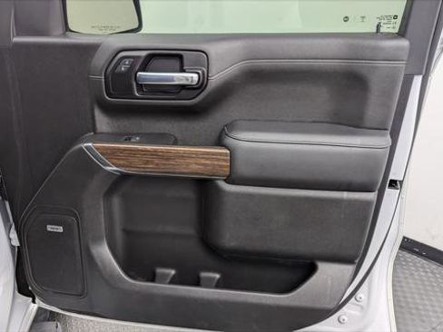 Used 2022 Chevrolet Silverado 1500 High Country w/ Technology Package image 22