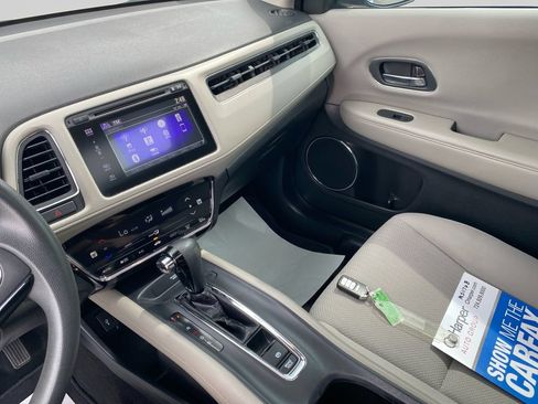 Used 2018 Honda HR-V EX image 31