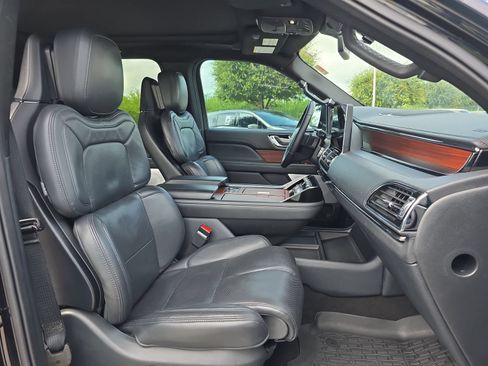 Used 2023 Lincoln Navigator Reserve AWD/4WD image 33