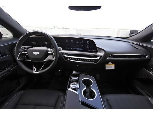 New 2026 Cadillac Lyriq Sport AWD/4WD image 9