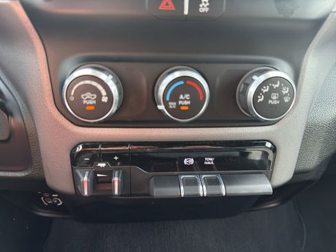 Used 2021 RAM 2500 Big Horn AWD/4WD image 16