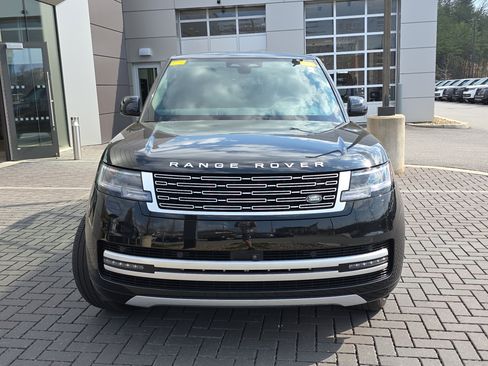 Certified 2025 Land Rover Range Rover Autobiography AWD/4WD image 2