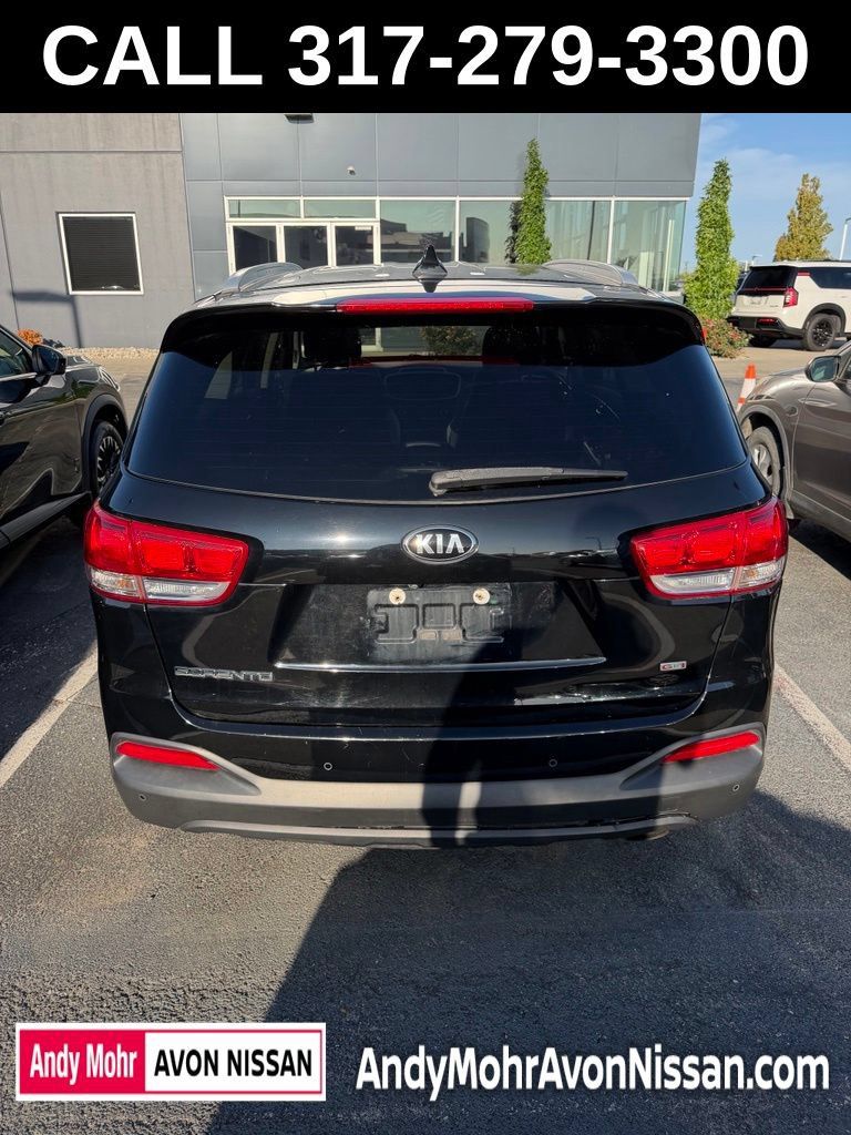 Used 2017 Kia Sorento FWD w/ LX Convenience Package image 5