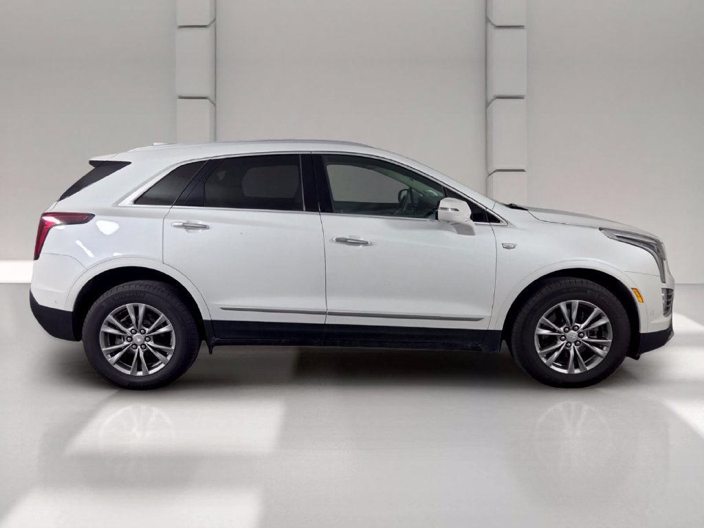 Used 2023 Cadillac XT5 Premium Luxury w/ Technology Package AWD/4WD image 4