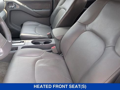 Used 2014 Nissan Frontier SL w/ SL Moonroof Package AWD/4WD image 14